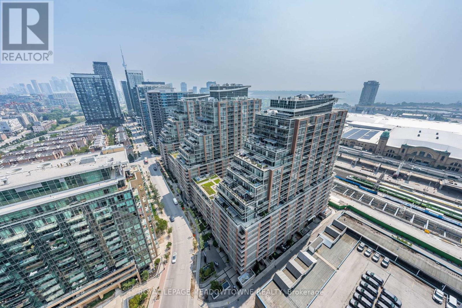 Photo 8 of 2310 135 East Liberty Street, Toronto ON