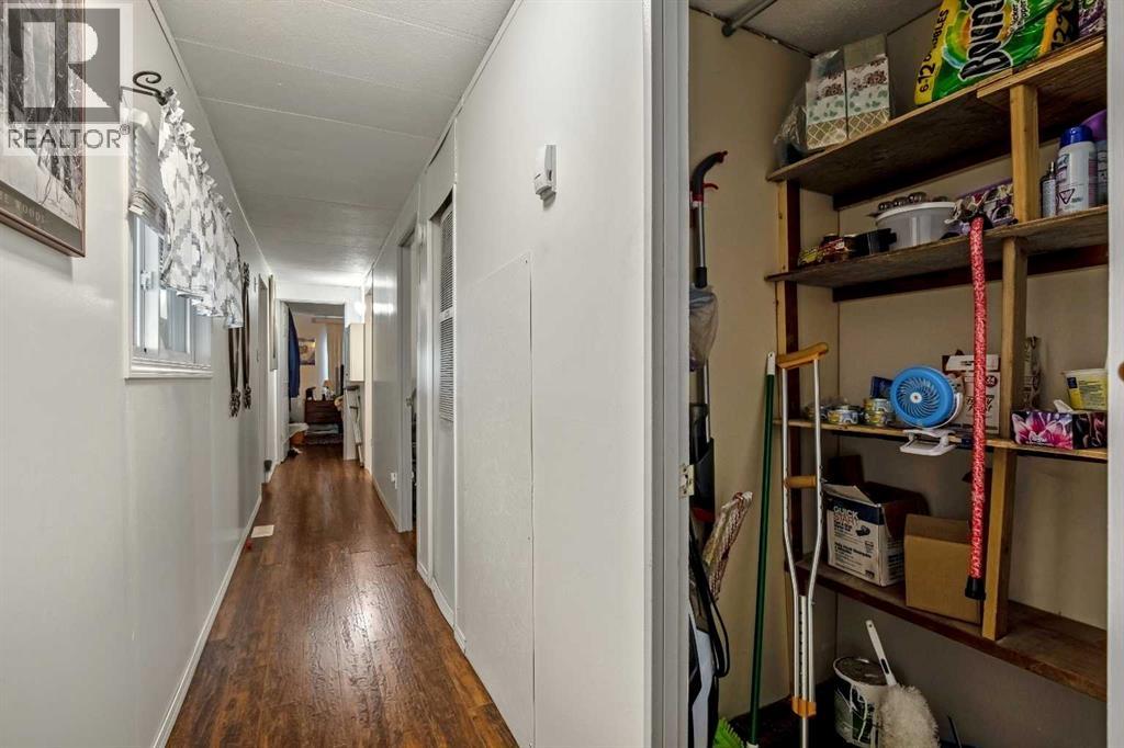 Single Family House Mobile Home for Sale in    Street NW Greenwood/Greenbriar Calgary 