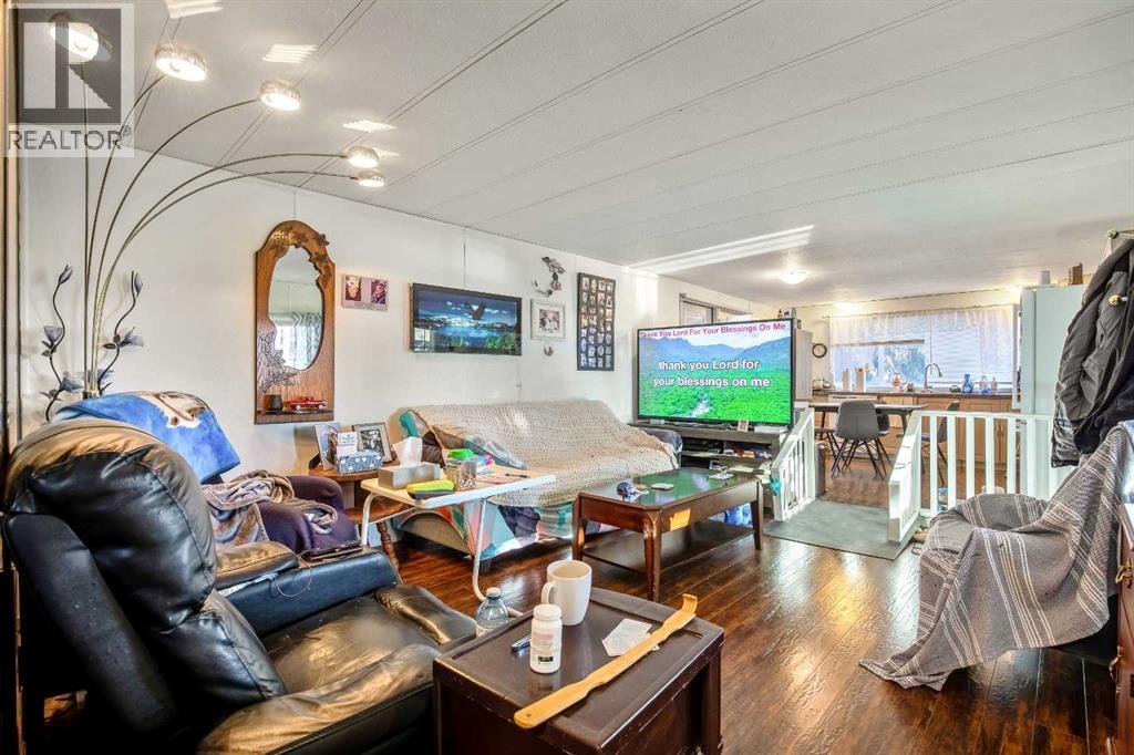 Single Family House Mobile Home for Sale in    Street NW Greenwood/Greenbriar Calgary 