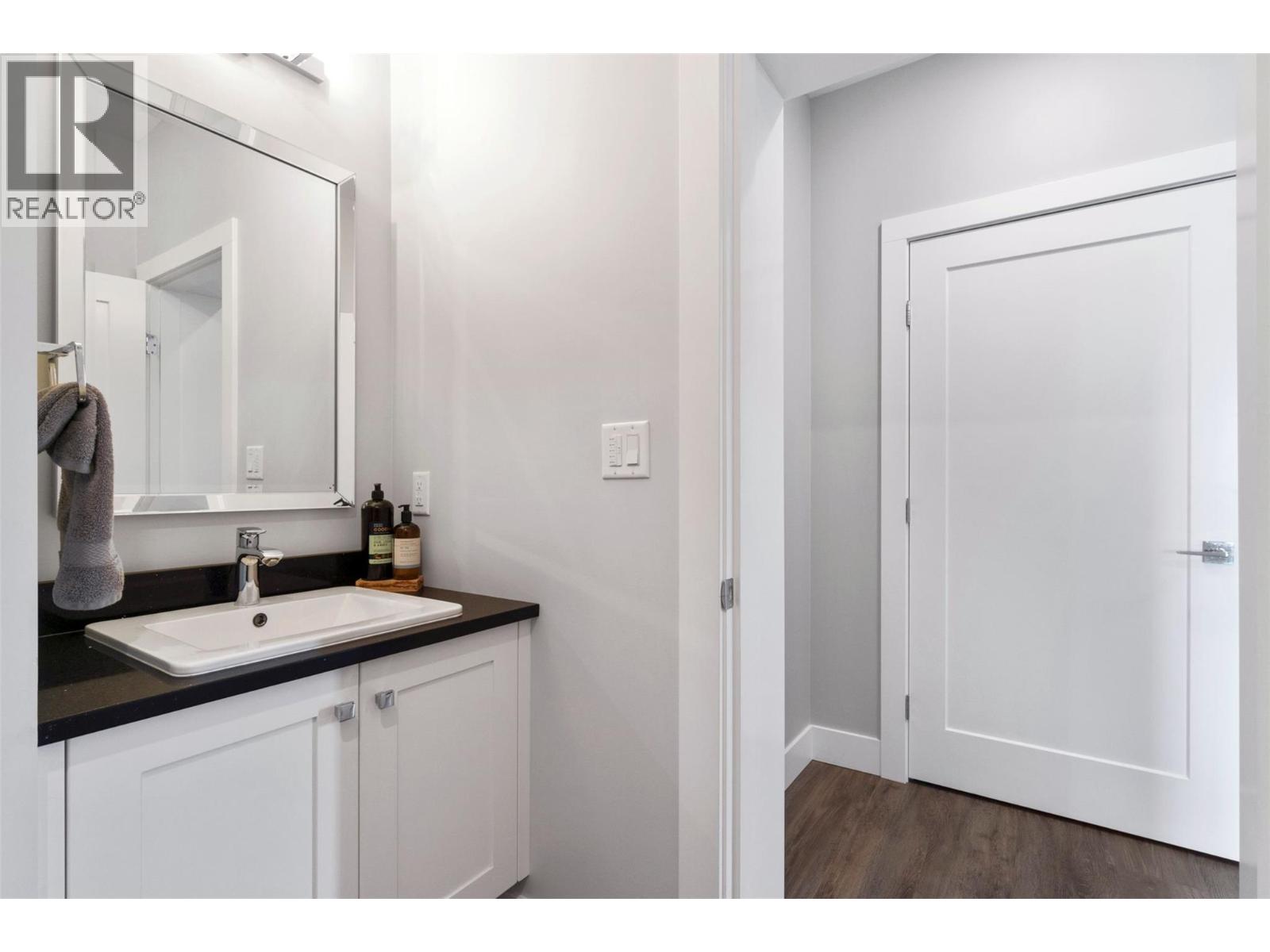 1351 15 Avenue Southeast, Salmon Arm