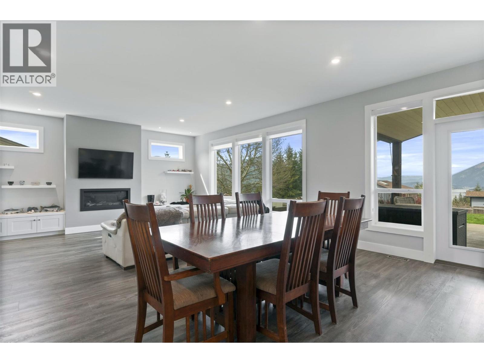  1351 15 Avenue Southeast, Salmon Arm