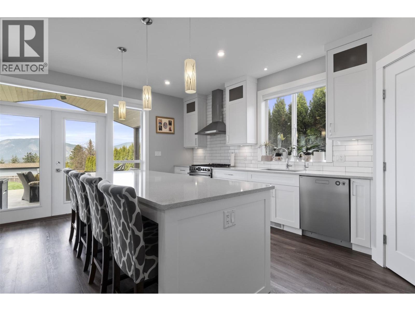  1351 15 Avenue Southeast, Salmon Arm
