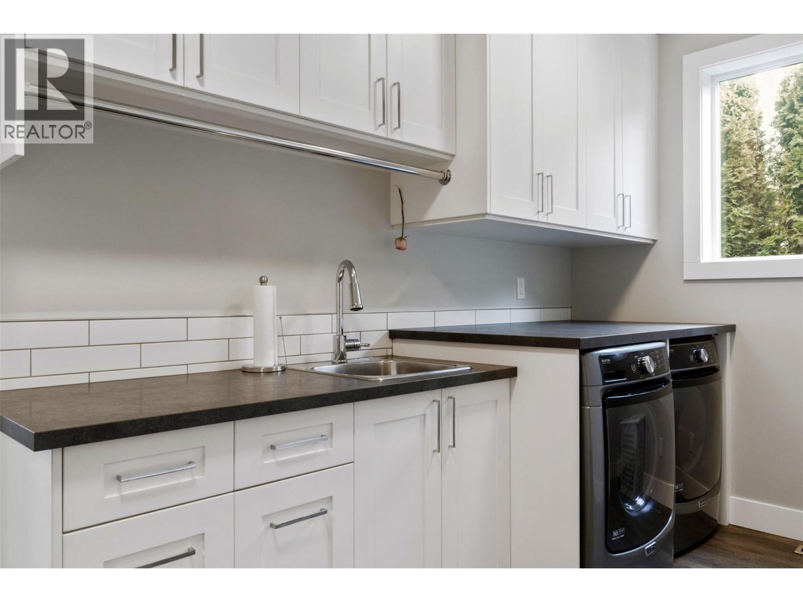  1351 15 Avenue Southeast, Salmon Arm