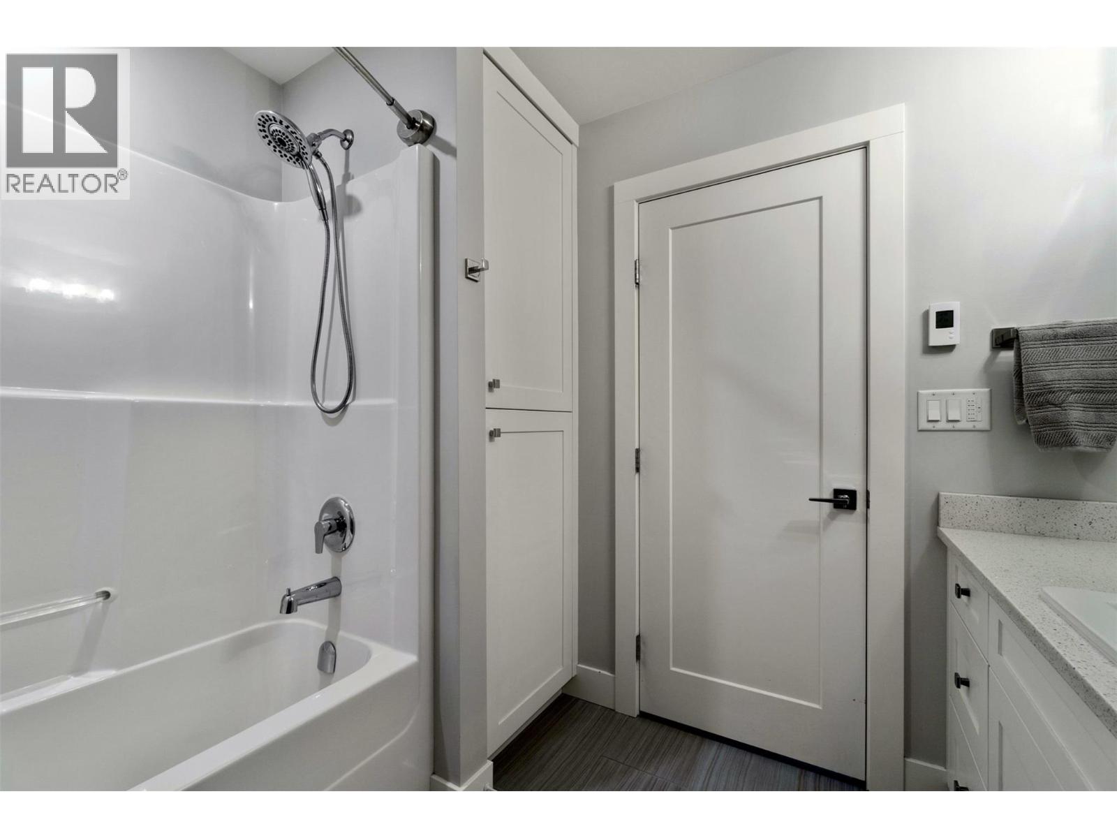  1351 15 Avenue Southeast, Salmon Arm