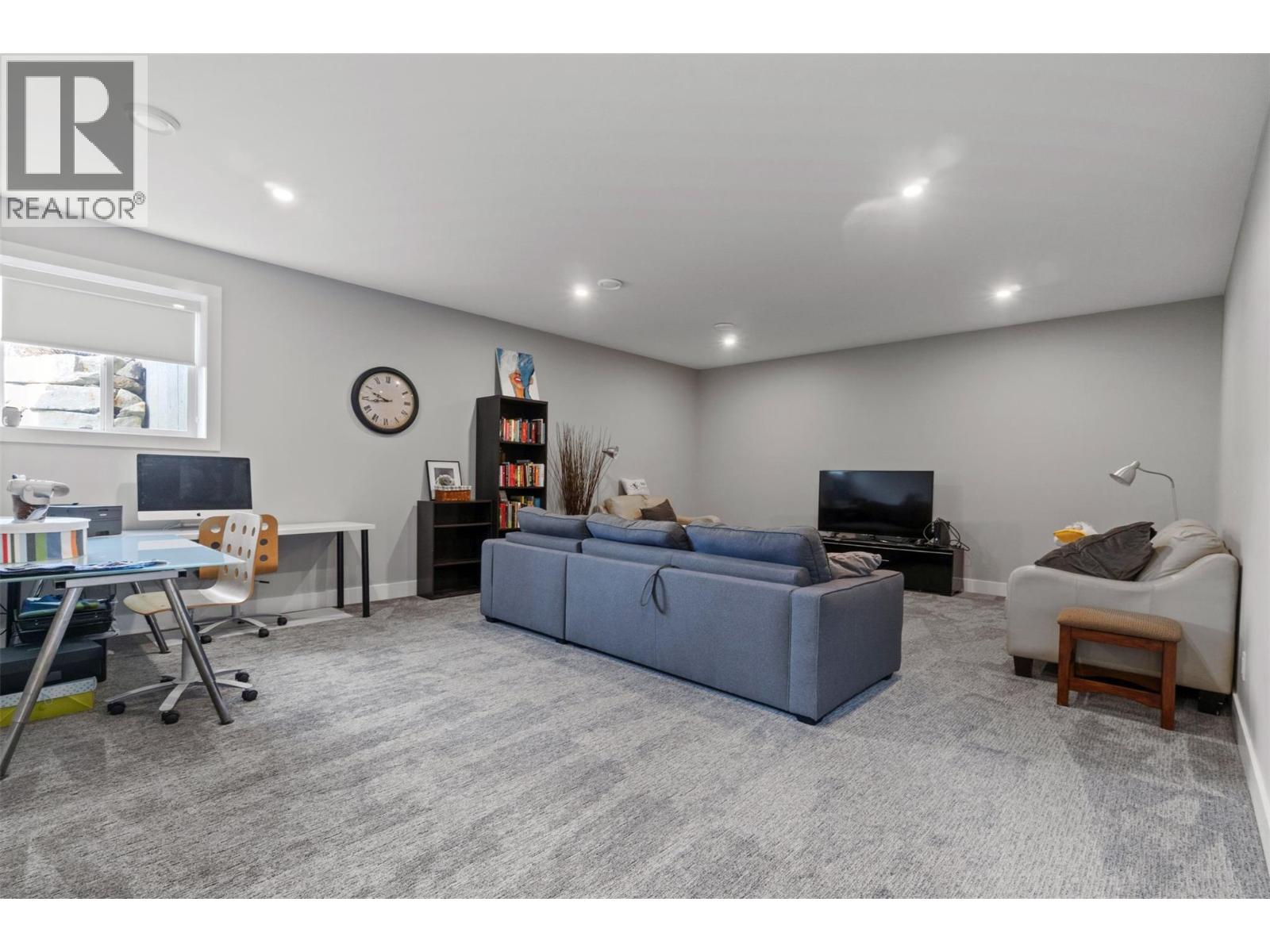  1351 15 Avenue Southeast, Salmon Arm