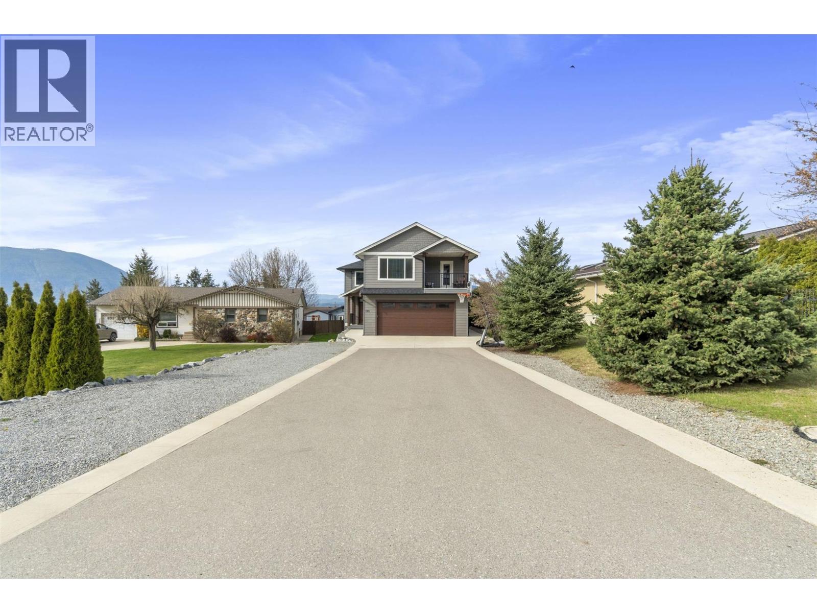  1351 15 Avenue Southeast, Salmon Arm