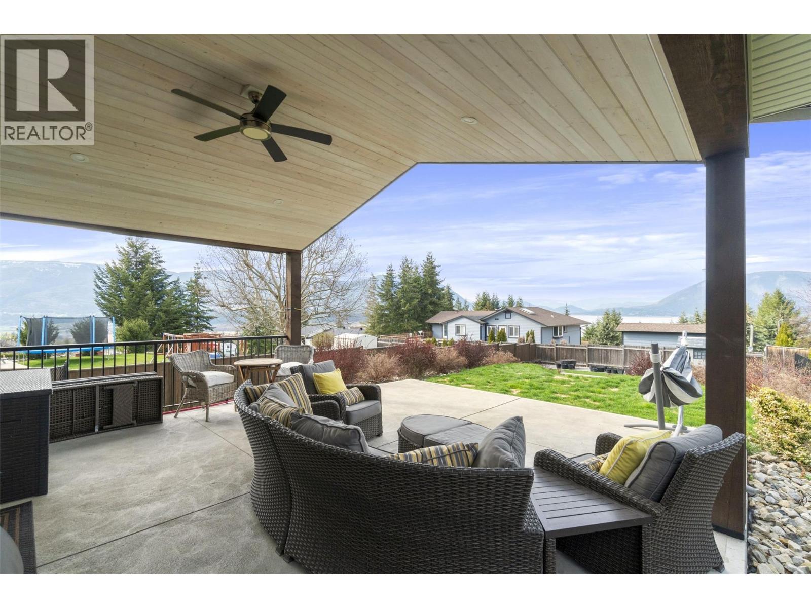  1351 15 Avenue Southeast, Salmon Arm