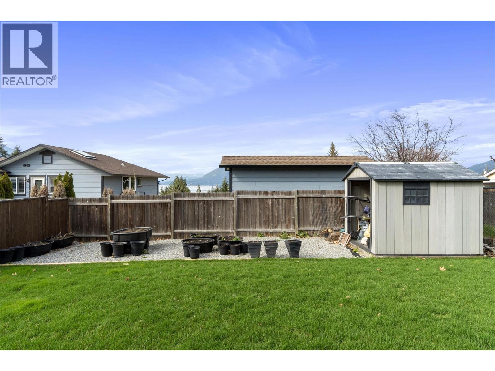  1351 15 Avenue Southeast, Salmon Arm