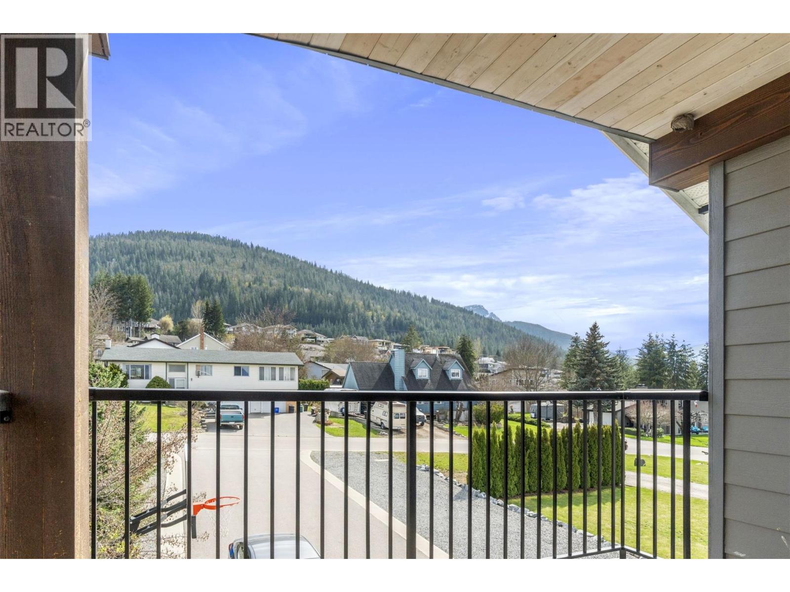  1351 15 Avenue Southeast, Salmon Arm