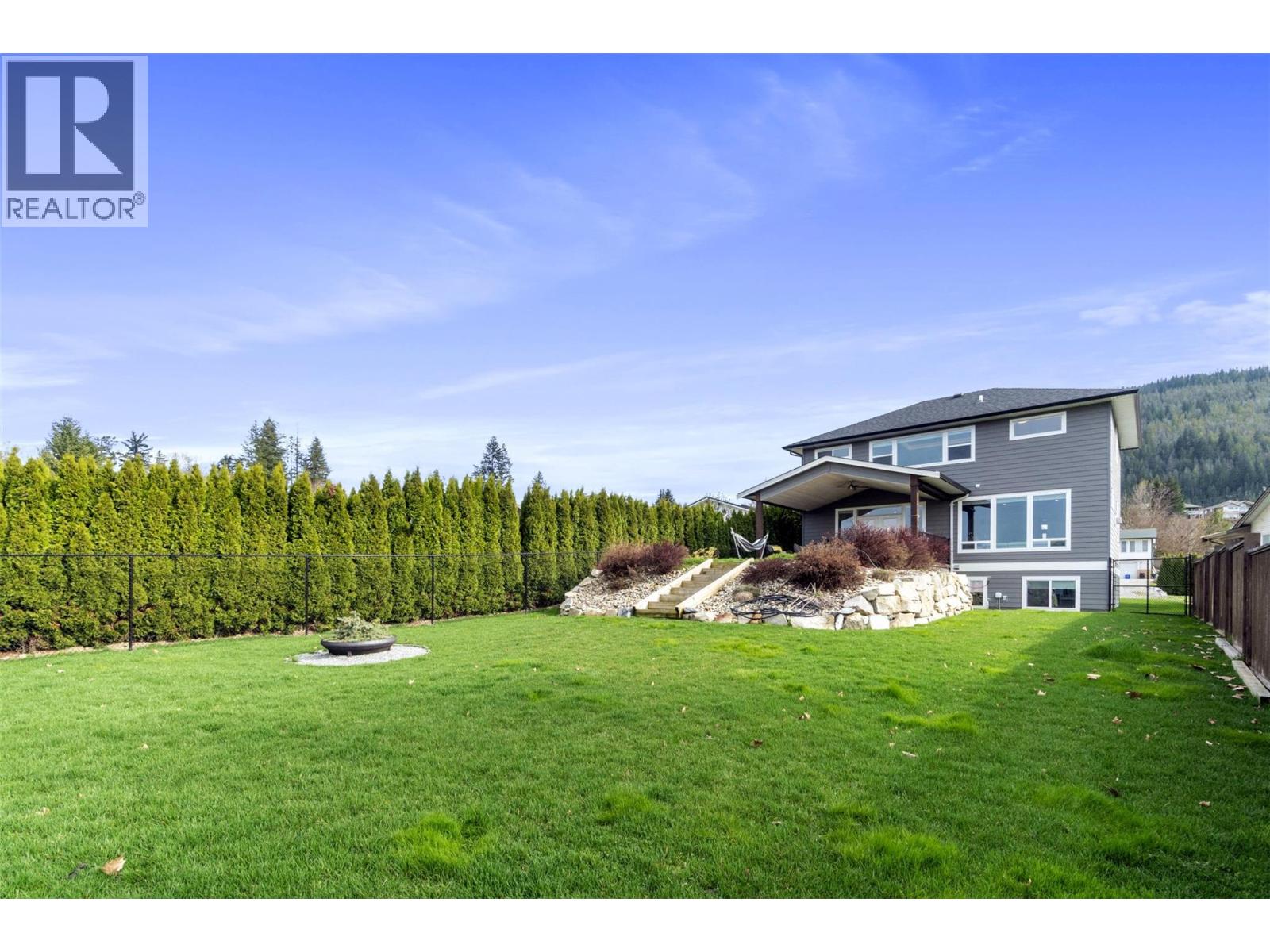  1351 15 Avenue Southeast, Salmon Arm