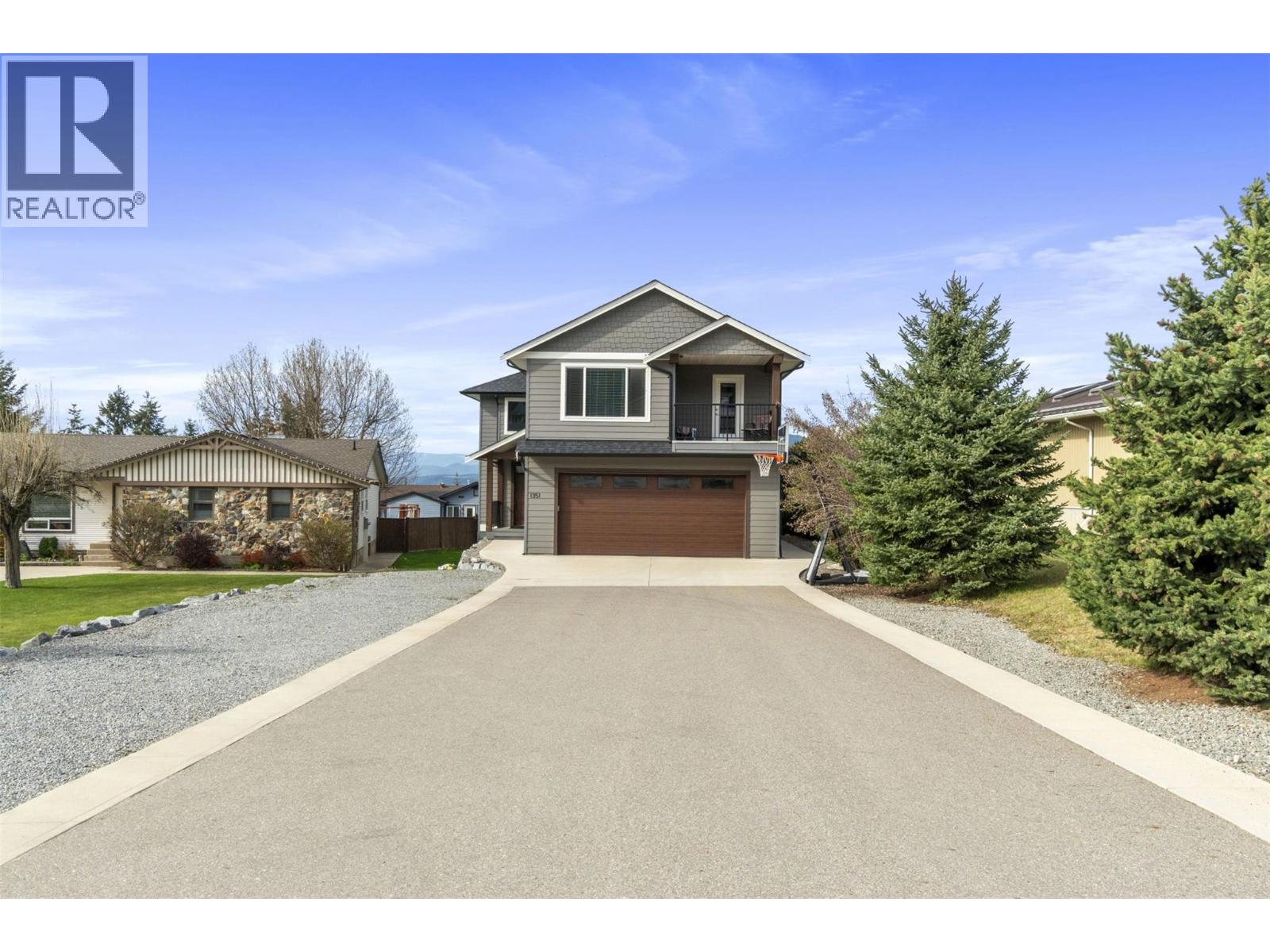  1351 15 Avenue Southeast, Salmon Arm