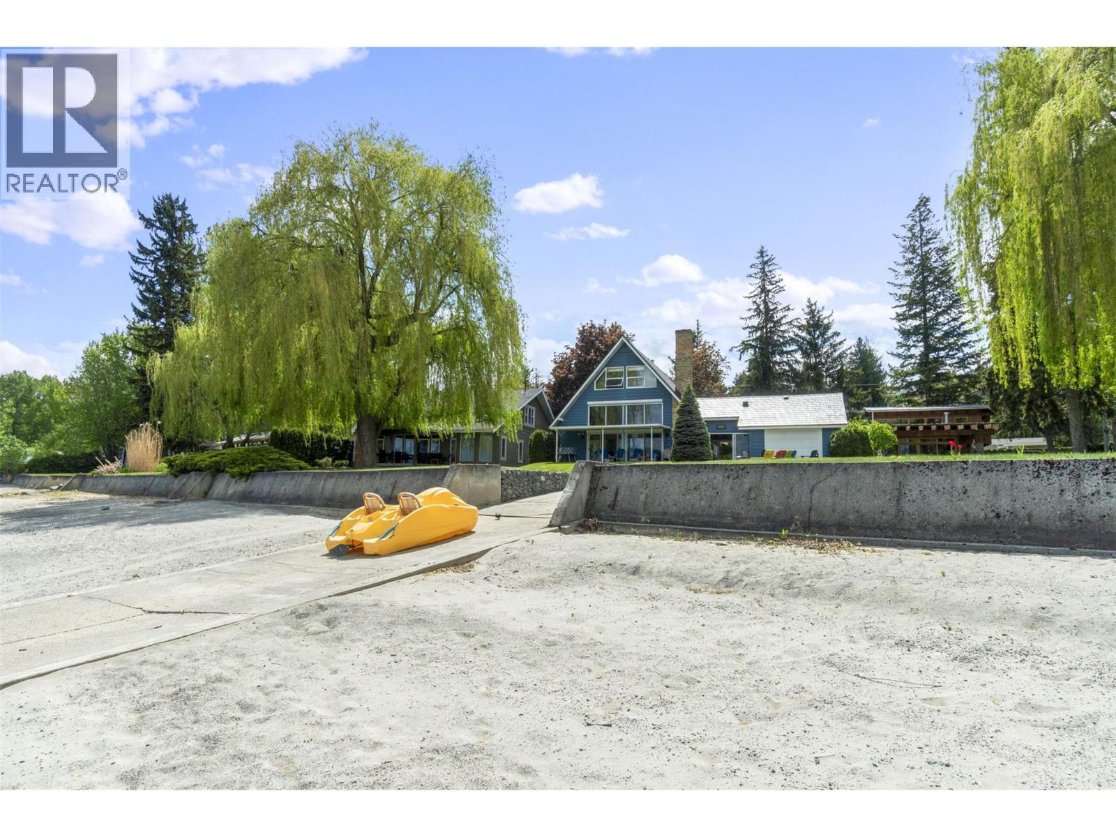 Photo 6 of 1263 Dieppe Road, Sorrento BC