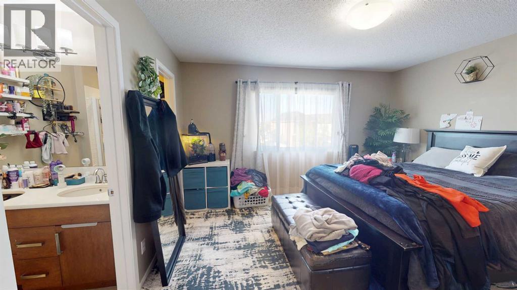 Single Family House for Sale in  New Brighton Grove SE New Brighton Calgary 