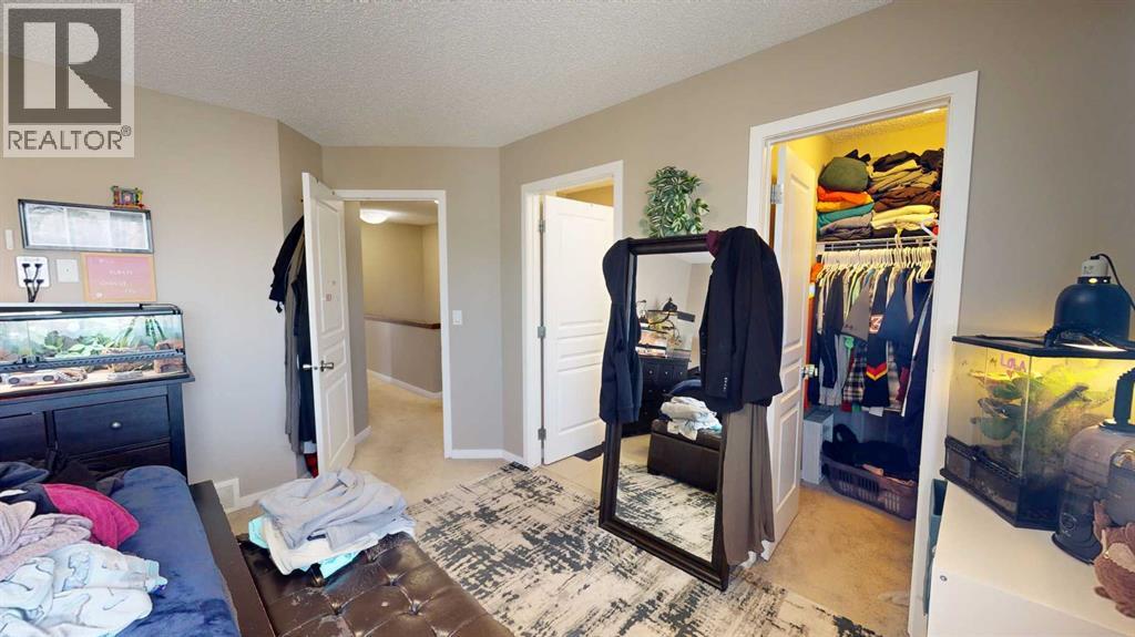 Single Family House for Sale in  New Brighton Grove SE New Brighton Calgary 