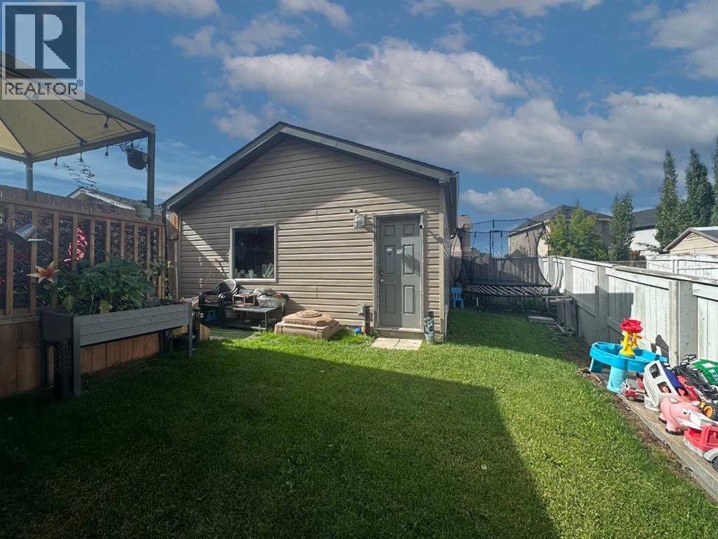 Single Family House for Sale in  New Brighton Grove SE New Brighton Calgary 