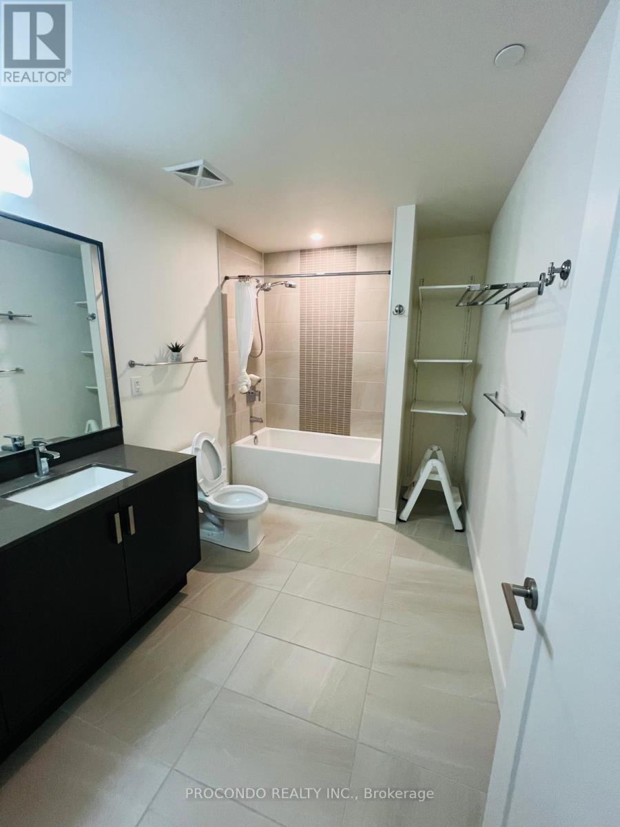 Photo 14 of 350 1575 Lakeshore Road W, Mississauga ON