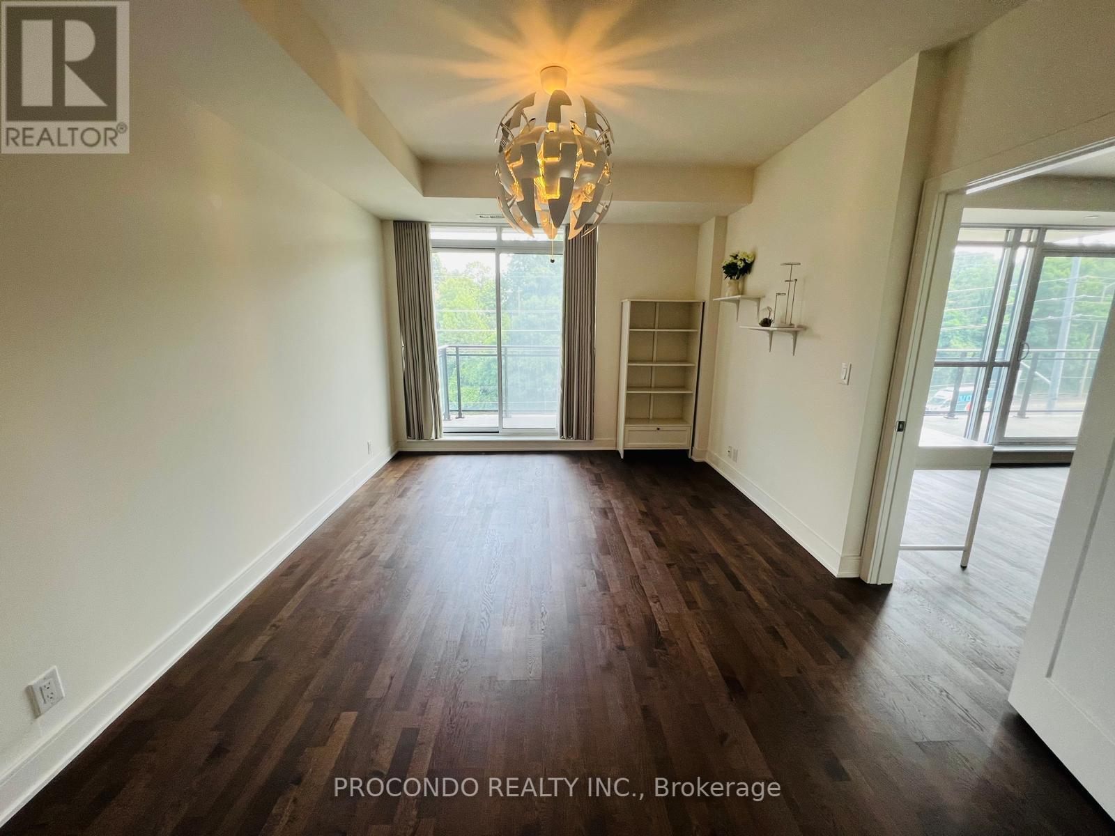 Photo 8 of 350 1575 Lakeshore Road W, Mississauga ON