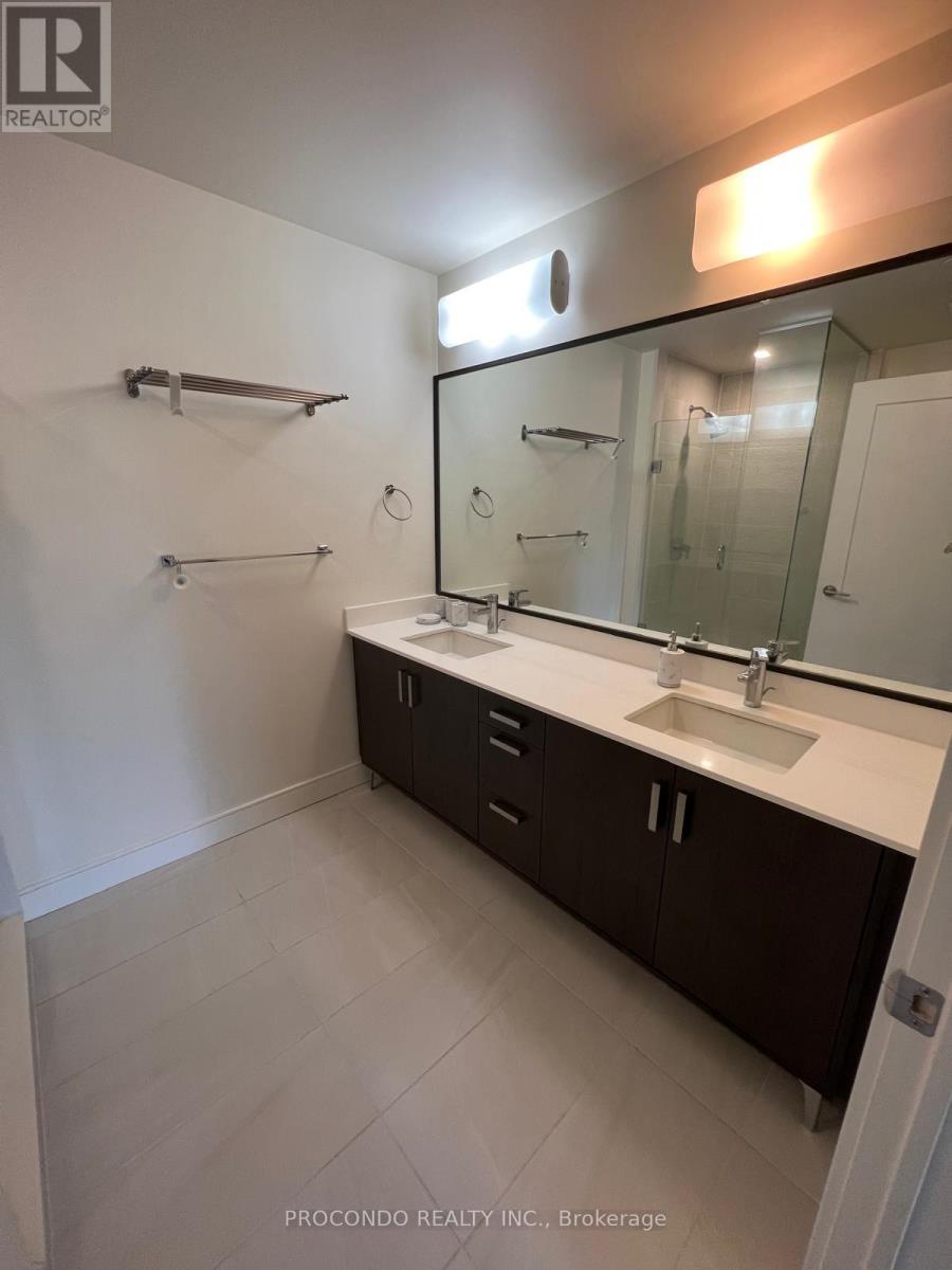 Photo 9 of 350 1575 Lakeshore Road W, Mississauga ON