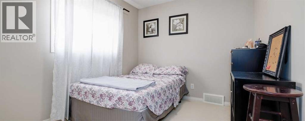 Single Family House for Sale in  Royal Oak Circle NW Royal Oak Calgary 