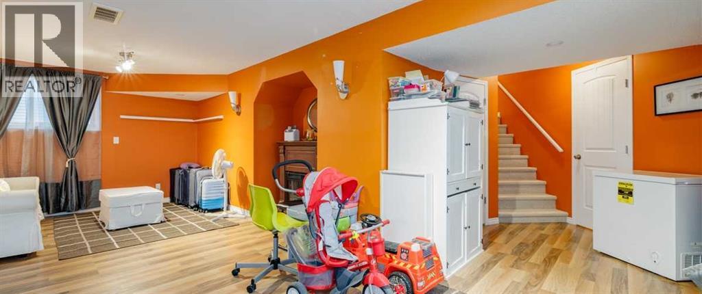 Single Family House for Sale in  Royal Oak Circle NW Royal Oak Calgary 