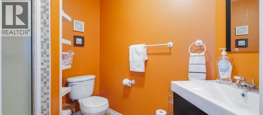 Single Family House for Sale in  Royal Oak Circle NW Royal Oak Calgary 