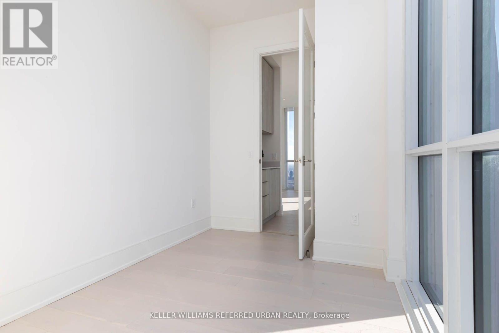Photo 10 of Ph 06 1 Yorkville Avenue, Toronto ON