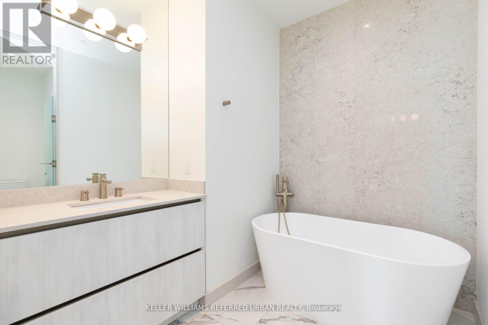 Photo 15 of Ph 06 1 Yorkville Avenue, Toronto ON