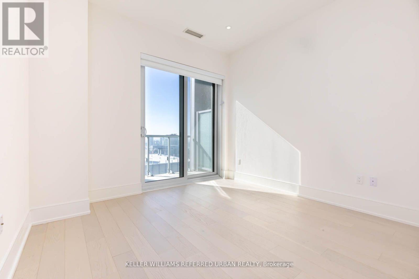 Photo 36 of Ph 06 1 Yorkville Avenue, Toronto ON