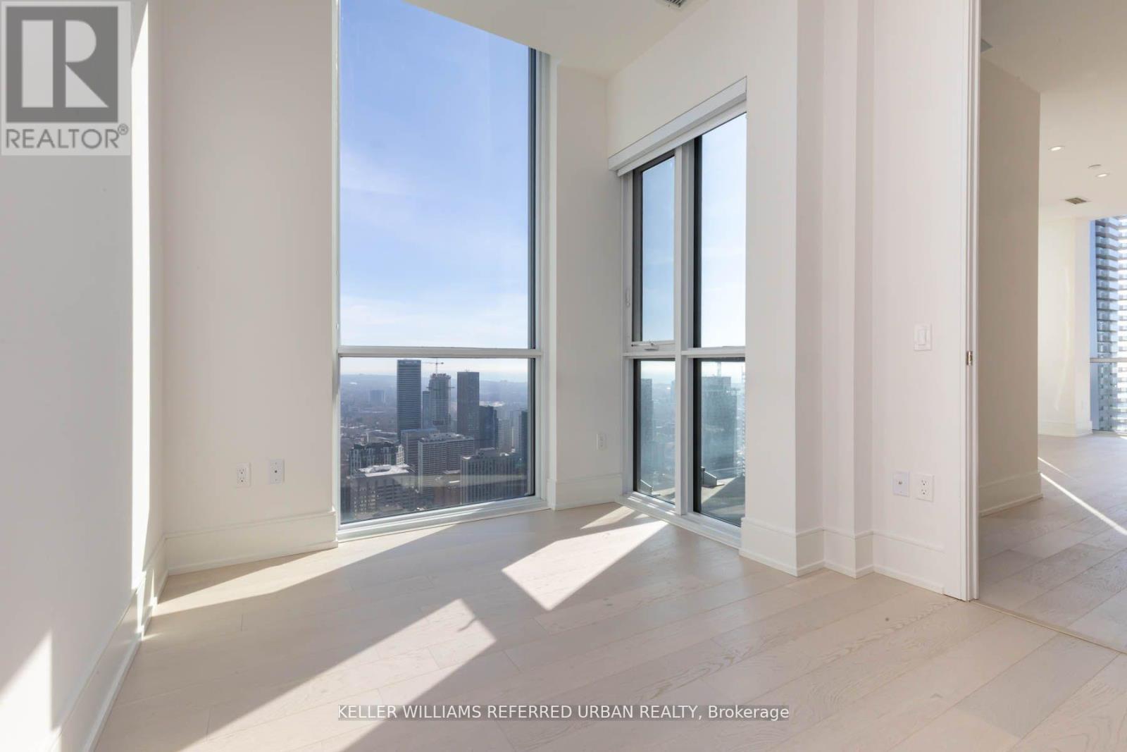 Photo 16 of Ph 06 1 Yorkville Avenue, Toronto ON