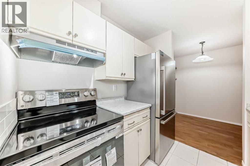 Single Family House for Sale in    Avenue SW Windsor Park Calgary 