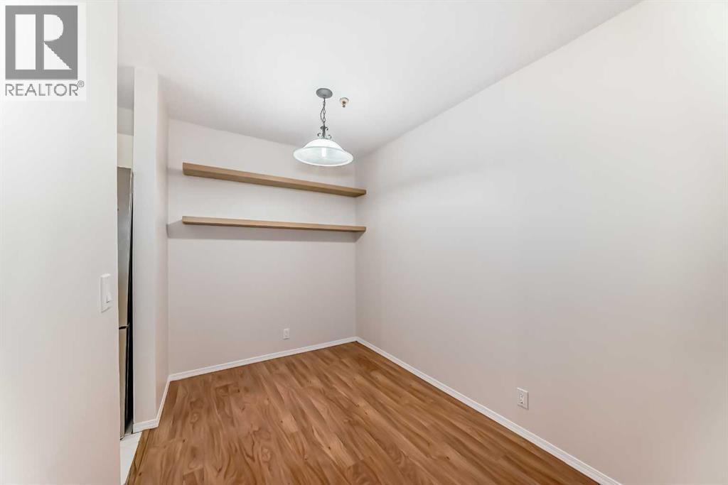 Single Family House for Sale in    Avenue SW Windsor Park Calgary 