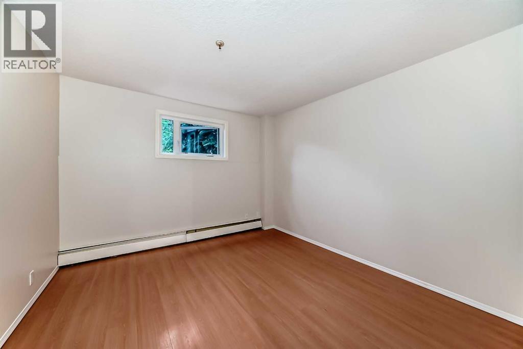 Single Family House for Sale in    Avenue SW Windsor Park Calgary 