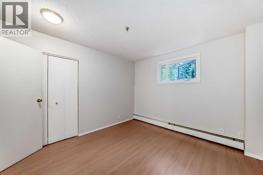 Single Family House for Sale in    Avenue SW Windsor Park Calgary 