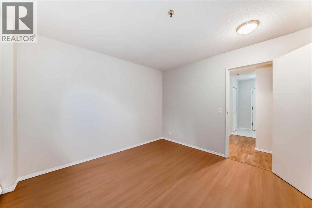 Single Family House for Sale in    Avenue SW Windsor Park Calgary 
