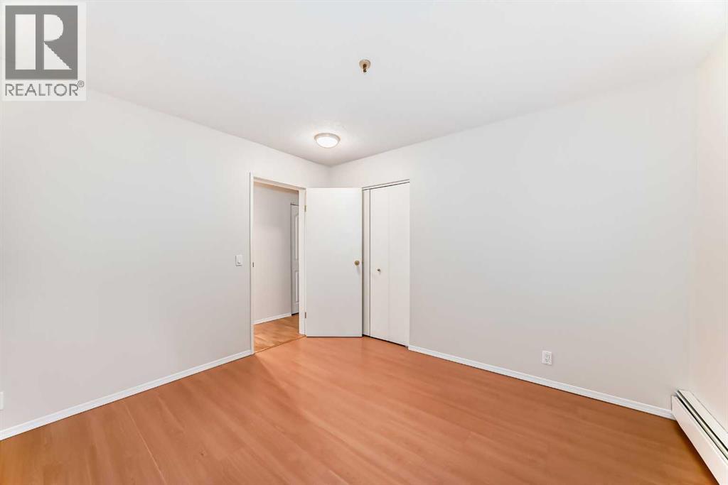 Single Family House for Sale in    Avenue SW Windsor Park Calgary 