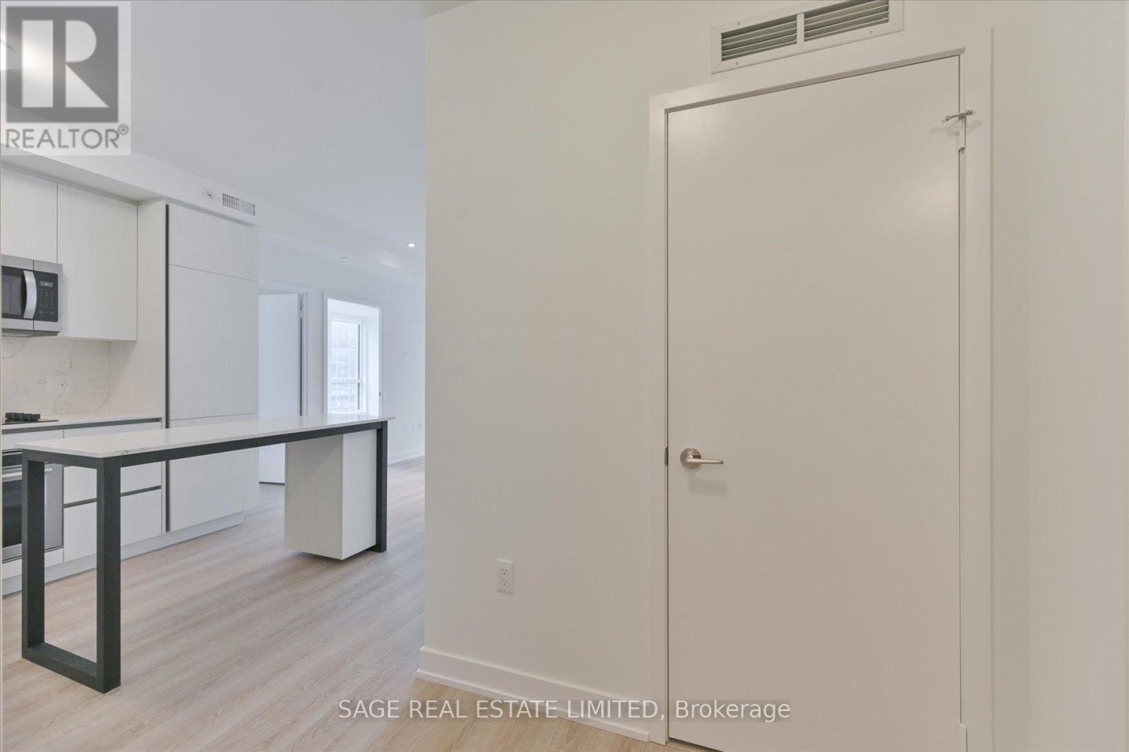 Photo 11 of 723 15 Richardson Street, Toronto ON
