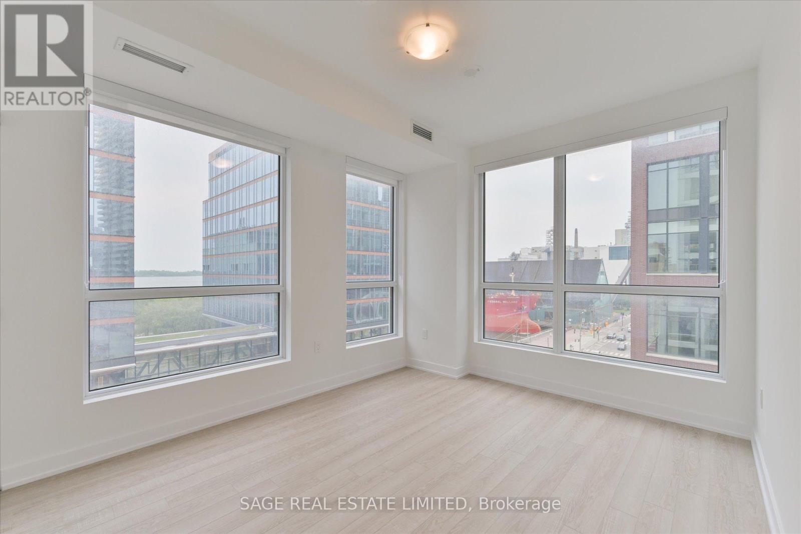 Photo 26 of 723 15 Richardson Street, Toronto ON