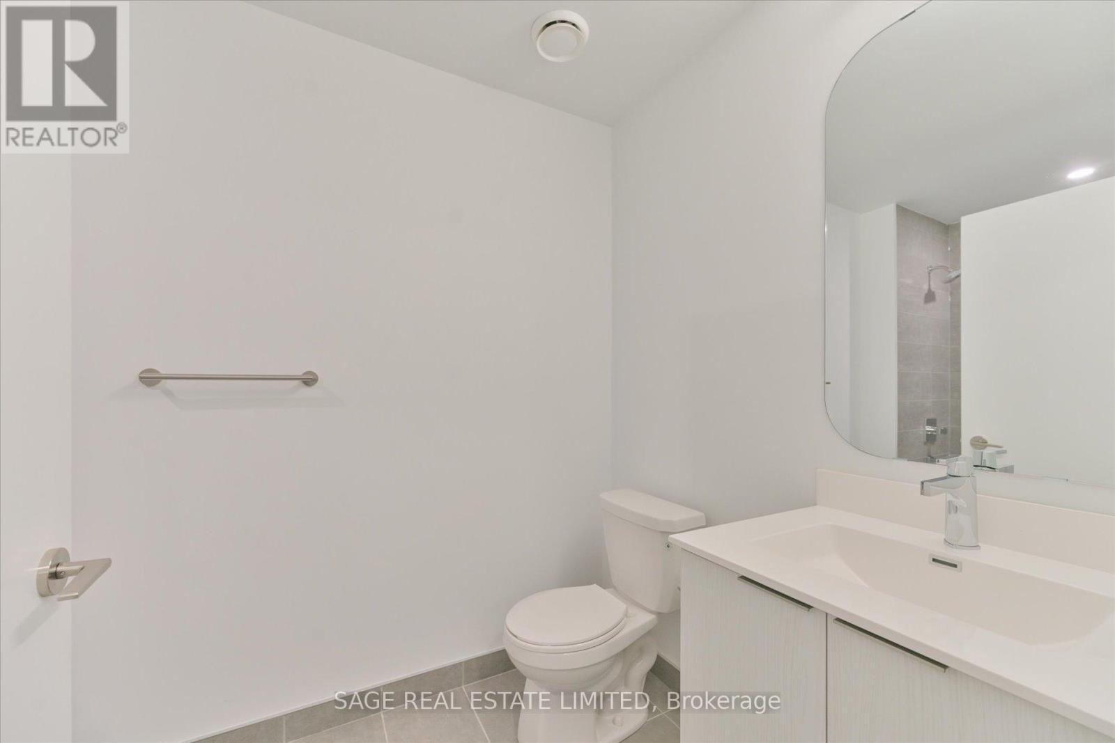 Photo 30 of 723 15 Richardson Street, Toronto ON
