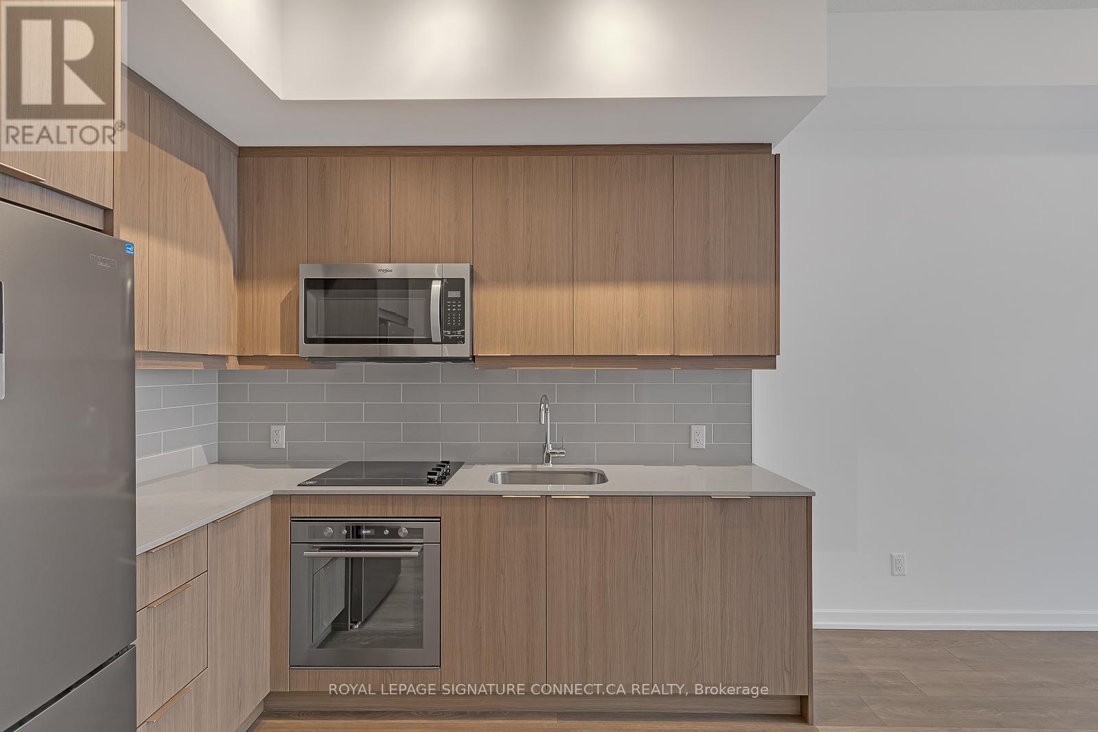 Photo 11 of 3007 32 Forest Manor Road, Toronto ON