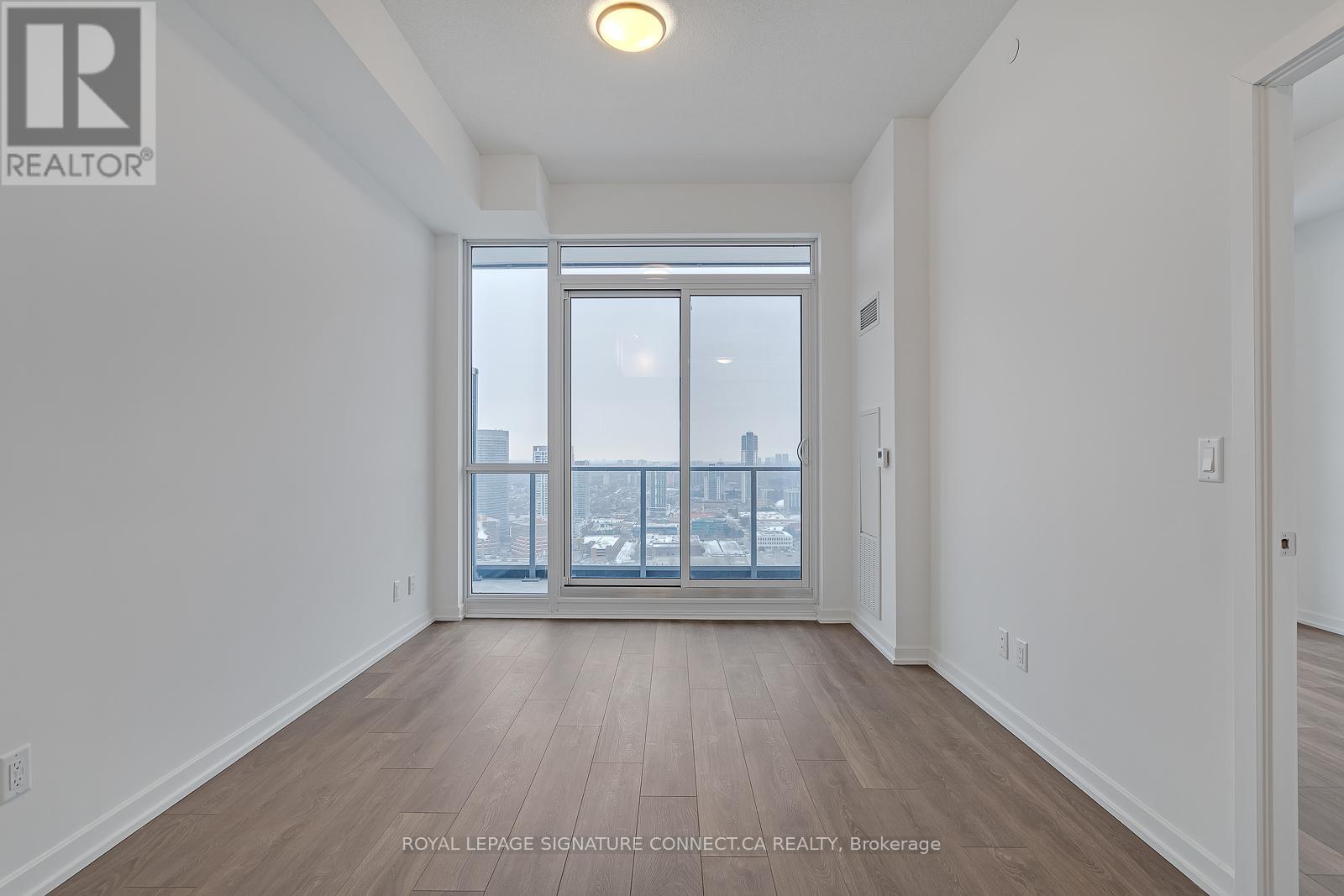 Photo 15 of 3007 32 Forest Manor Road, Toronto ON