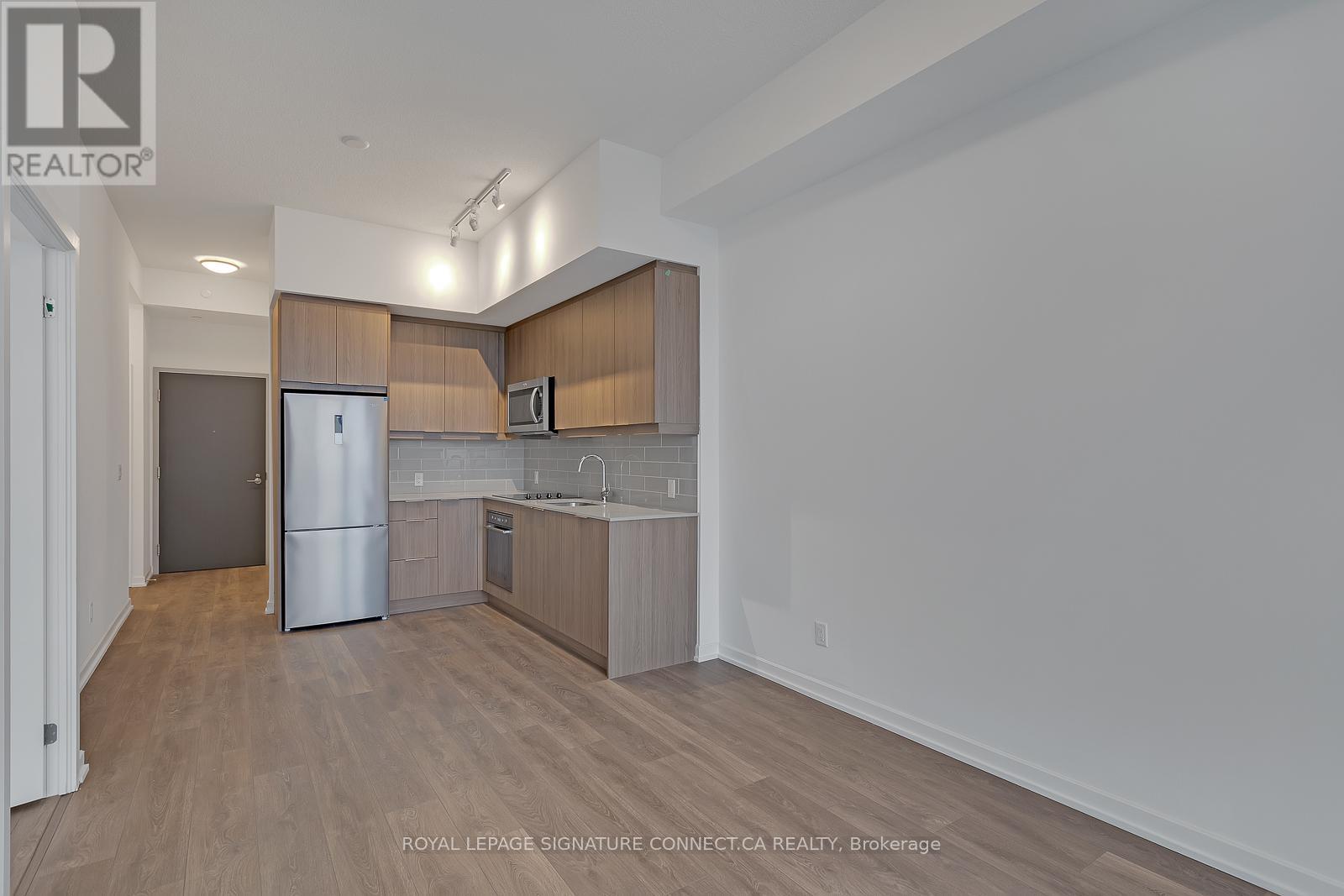 Photo 18 of 3007 32 Forest Manor Road, Toronto ON