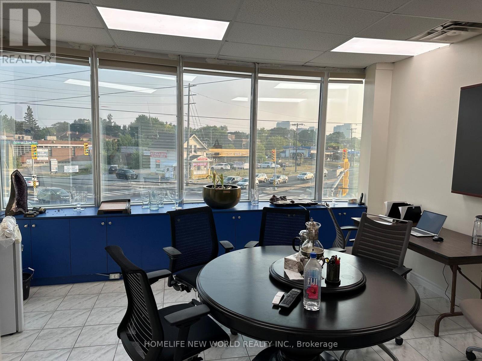 Photo 4 of 213 B 4438 Sheppard Avenue E, Toronto ON