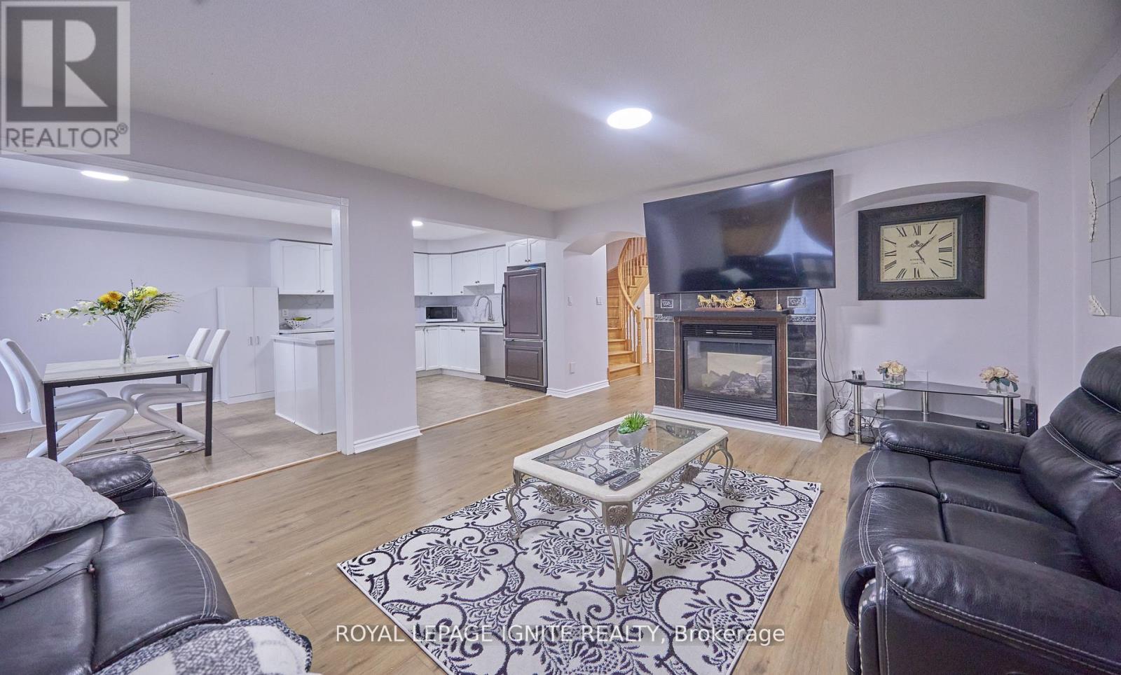 Photo 41 of 1162 Meath Drive, Oshawa ON