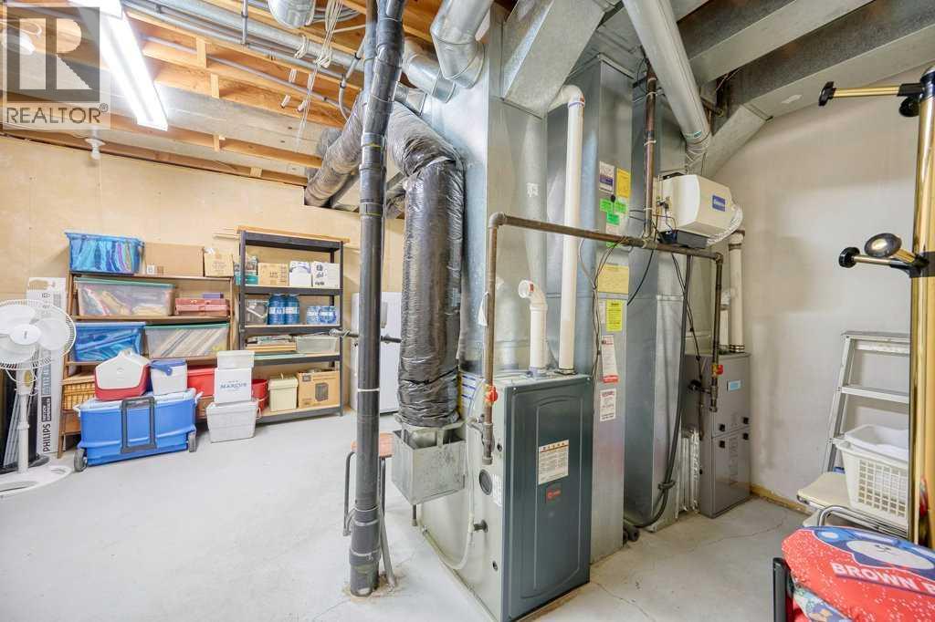 Single Family House for Sale in  Edgevalley Way NW Edgemont Calgary 