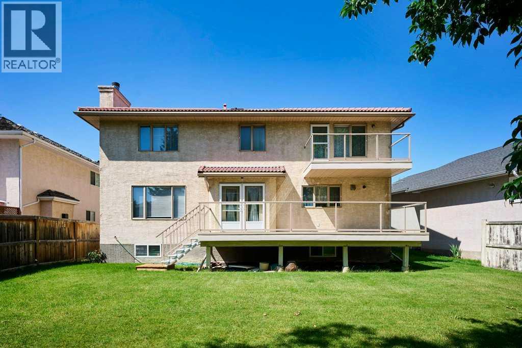 Single Family House for Sale in  Edgevalley Way NW Edgemont Calgary 