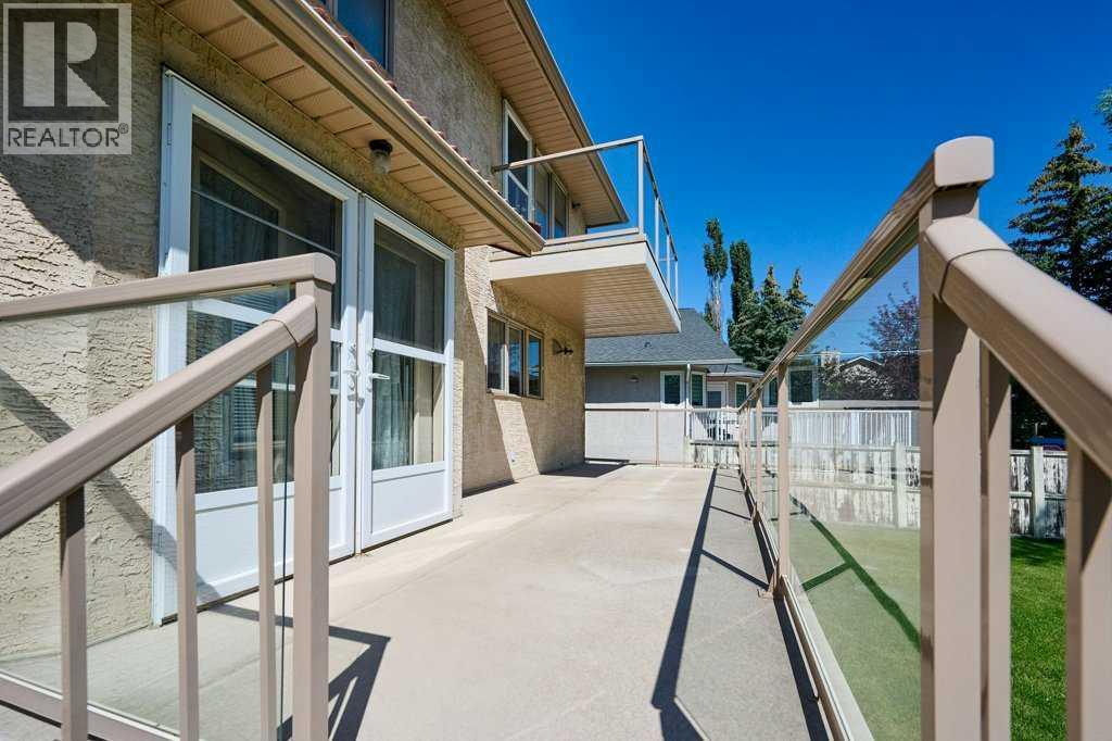 Single Family House for Sale in  Edgevalley Way NW Edgemont Calgary 