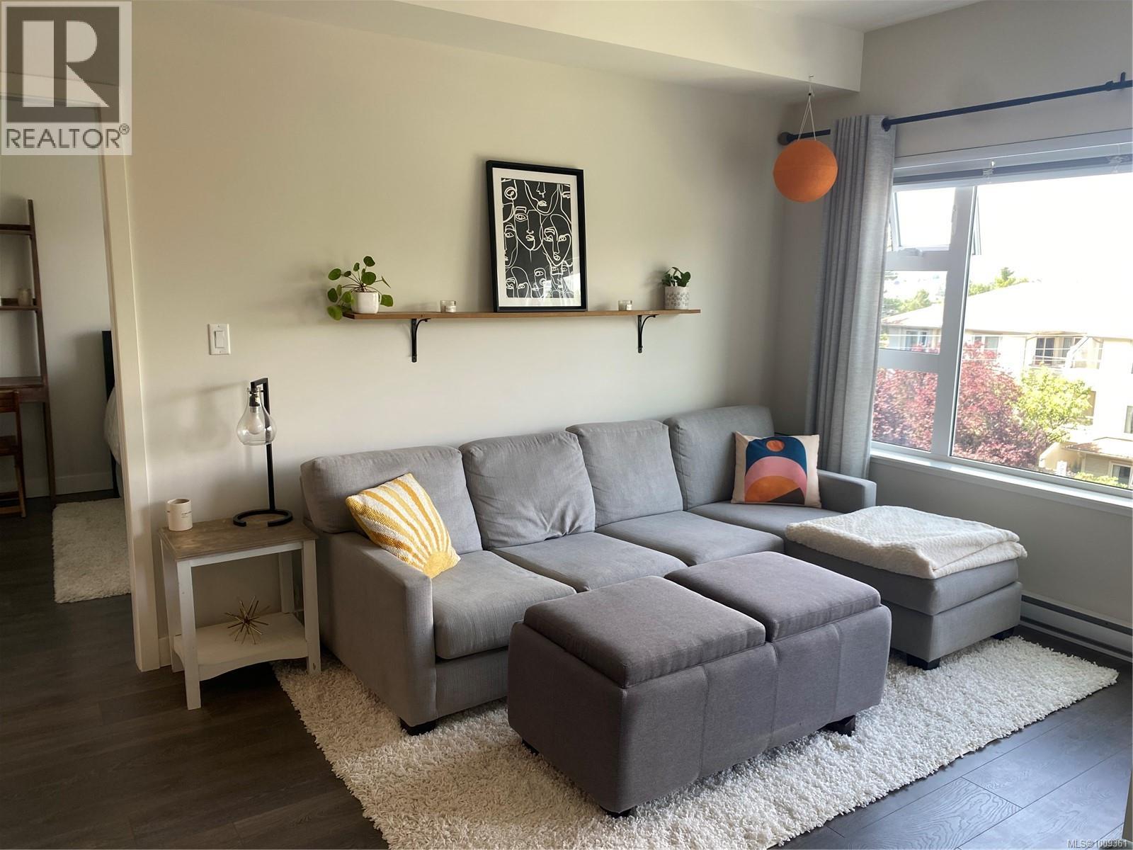 Photo 18 of 312 3333 Glasgow Ave, Saanich BC