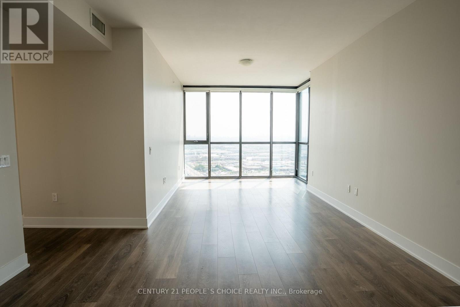 Photo 5 of 3601 2908 Highway 7 Road, Vaughan ON