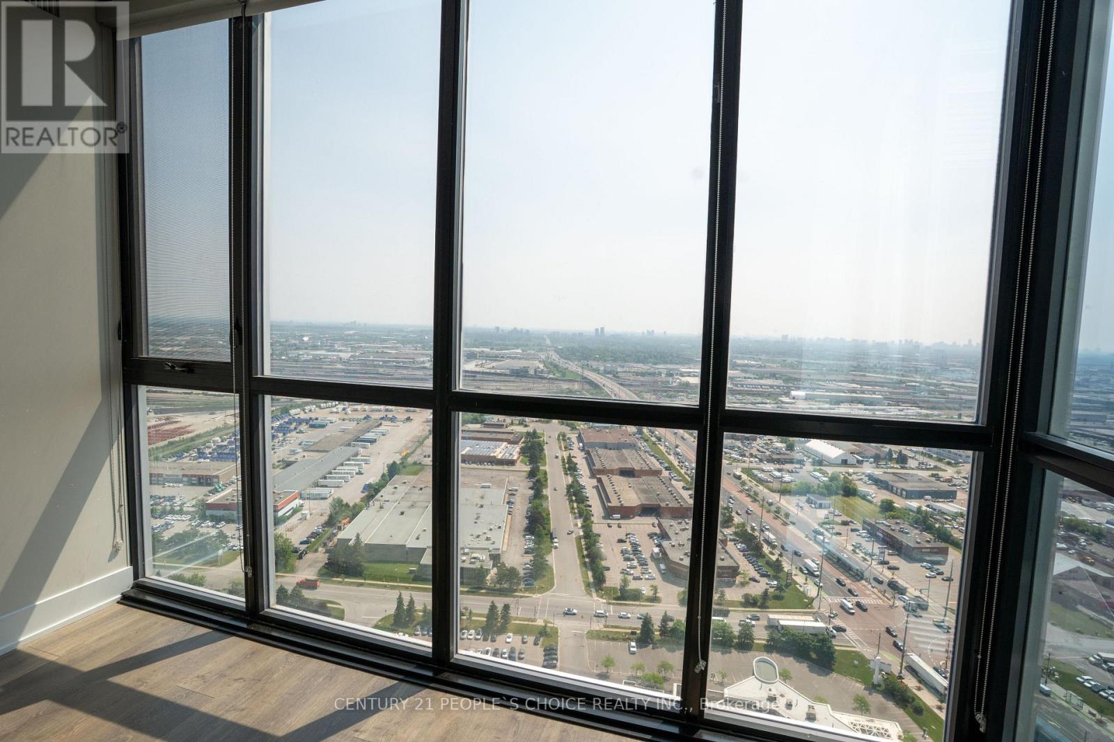 Photo 7 of 3601 2908 Highway 7 Road, Vaughan ON