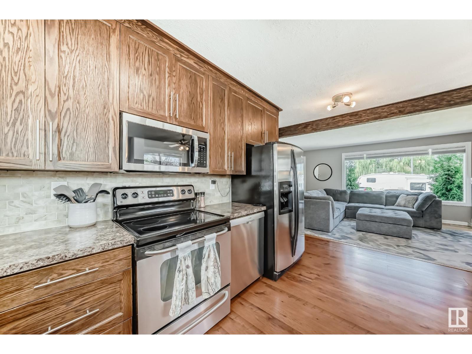 Photo 37 of 8511 70 St Nw, Edmonton AB